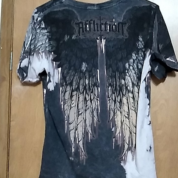 Affliction V-Neck T-shirt - Picture 3 of 3